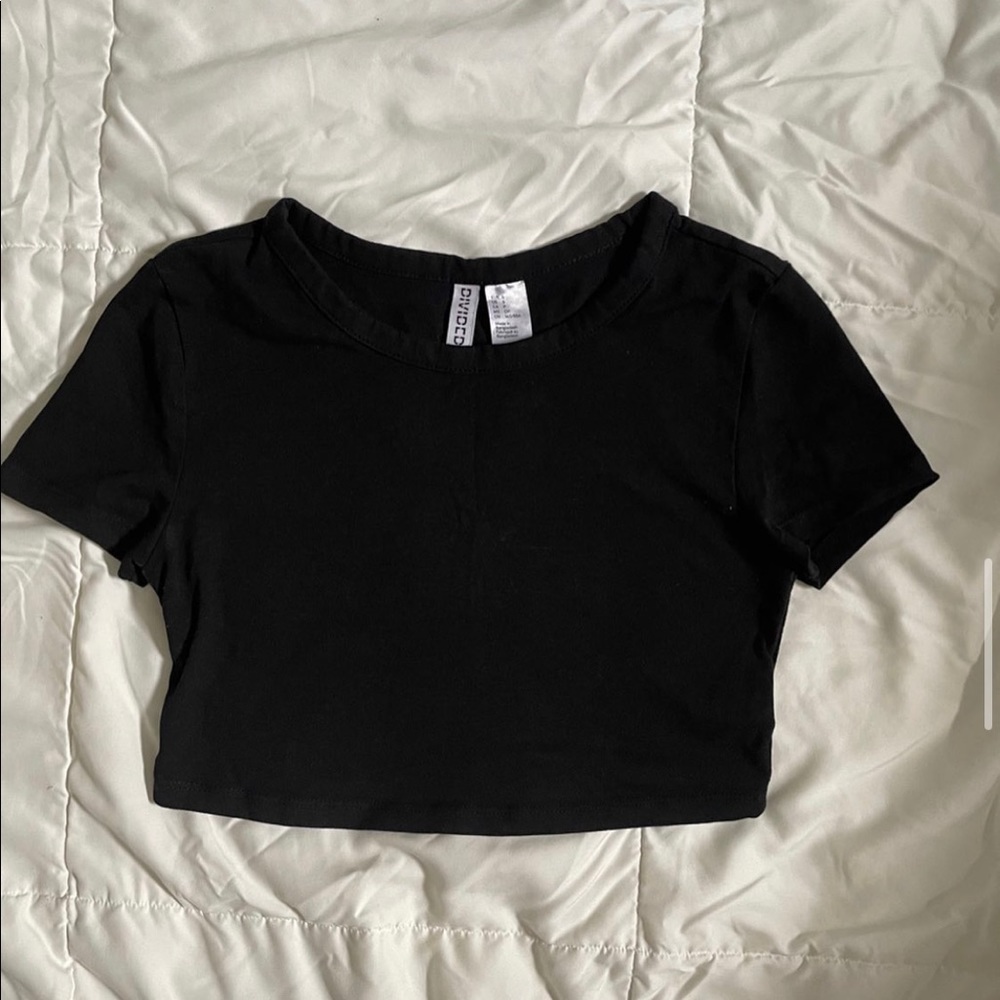 Cropped Black Tee